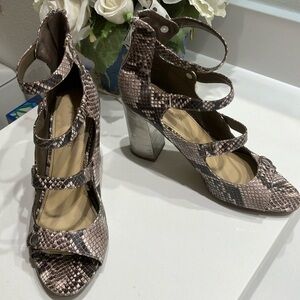 Marc Fisher Faux Snake Skin Stacked Heels Size 9M
